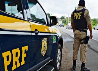 Capotamento em Lavras da Mangabeira deixa uma pessoa morta e quatro feridos