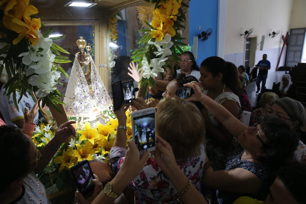 Imagem De Nossa Senhora Do Círio De Nazaré é Recebida Pela Primeira Vez