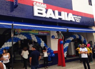 Com dívida de R$ 17,3 bilhões, Casas Bahia, demite 3 mil funcionários, fecha quase 300 lojas em agosto e entra com pedido de recuperação judicial