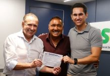 Tiririca se filia ao PSD e troca domicílio eleitoral de São Paulo para o Ceará