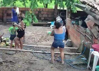 Vídeo – Homem chamou crianças para lado de fora momentos antes de telhado desabar sobre família em Granja, no Ceará