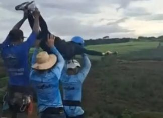 Instrutores presos por morte de mulher em rope jump não conseguiram explicar erro