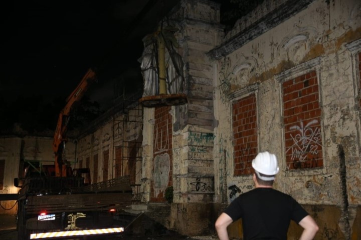 queda-sagrada-familia-fortaleza