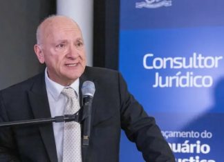 Jornalista Márcio Chaer morre ao tentar perseguir bandido após sofrer roubo de celular